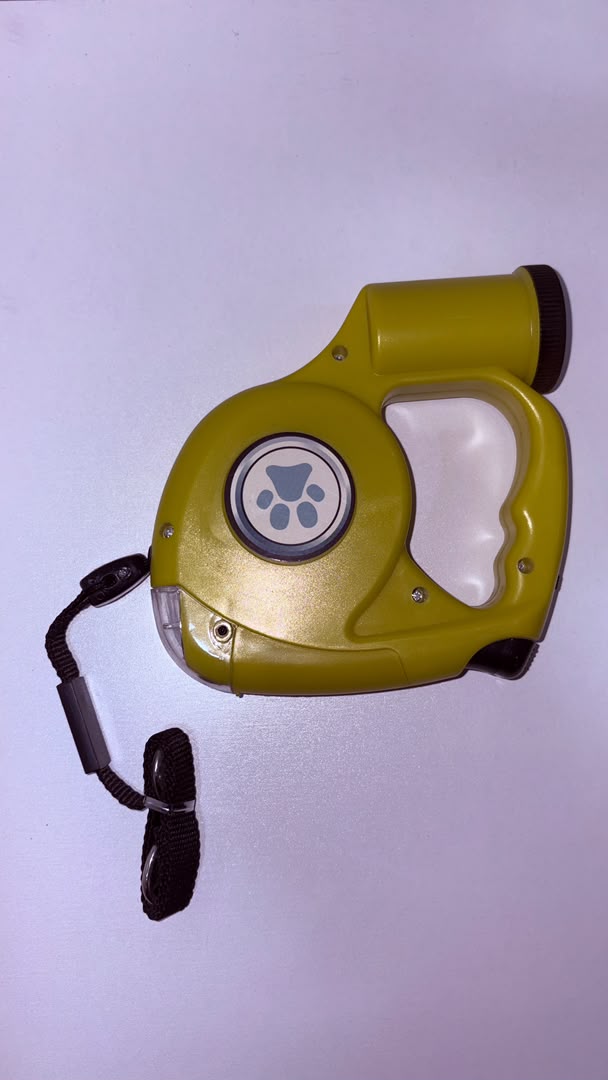 Automatic Retractable Dog Leash with Ergonomic Anti-Slip Handle – Heavy-Duty Pet Walking Lead